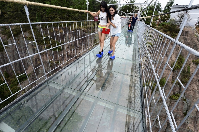 Прозрачный мост в Китае – второй по длине в мире
